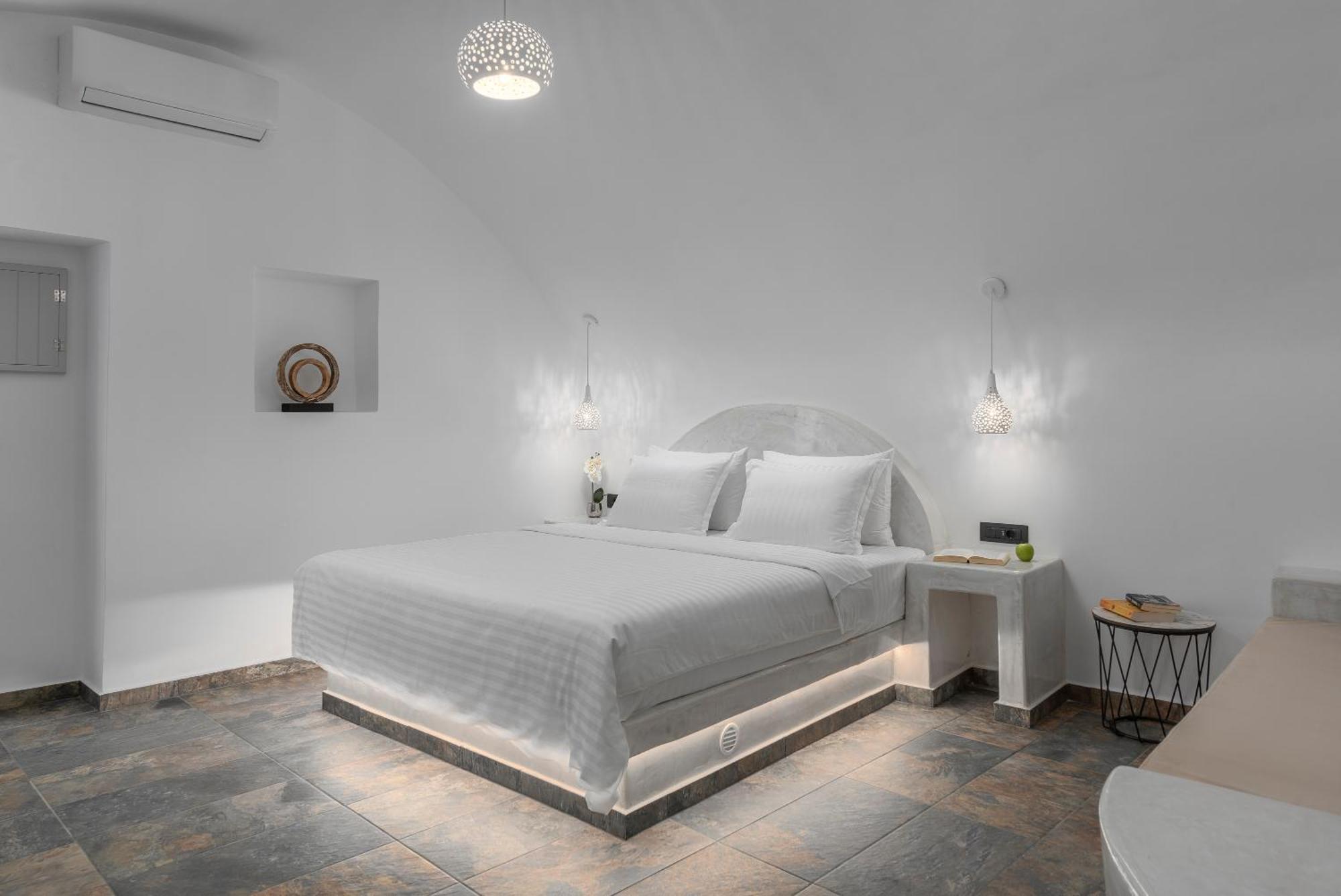 Sole D'Oro Luxury Suites Иа Стая снимка