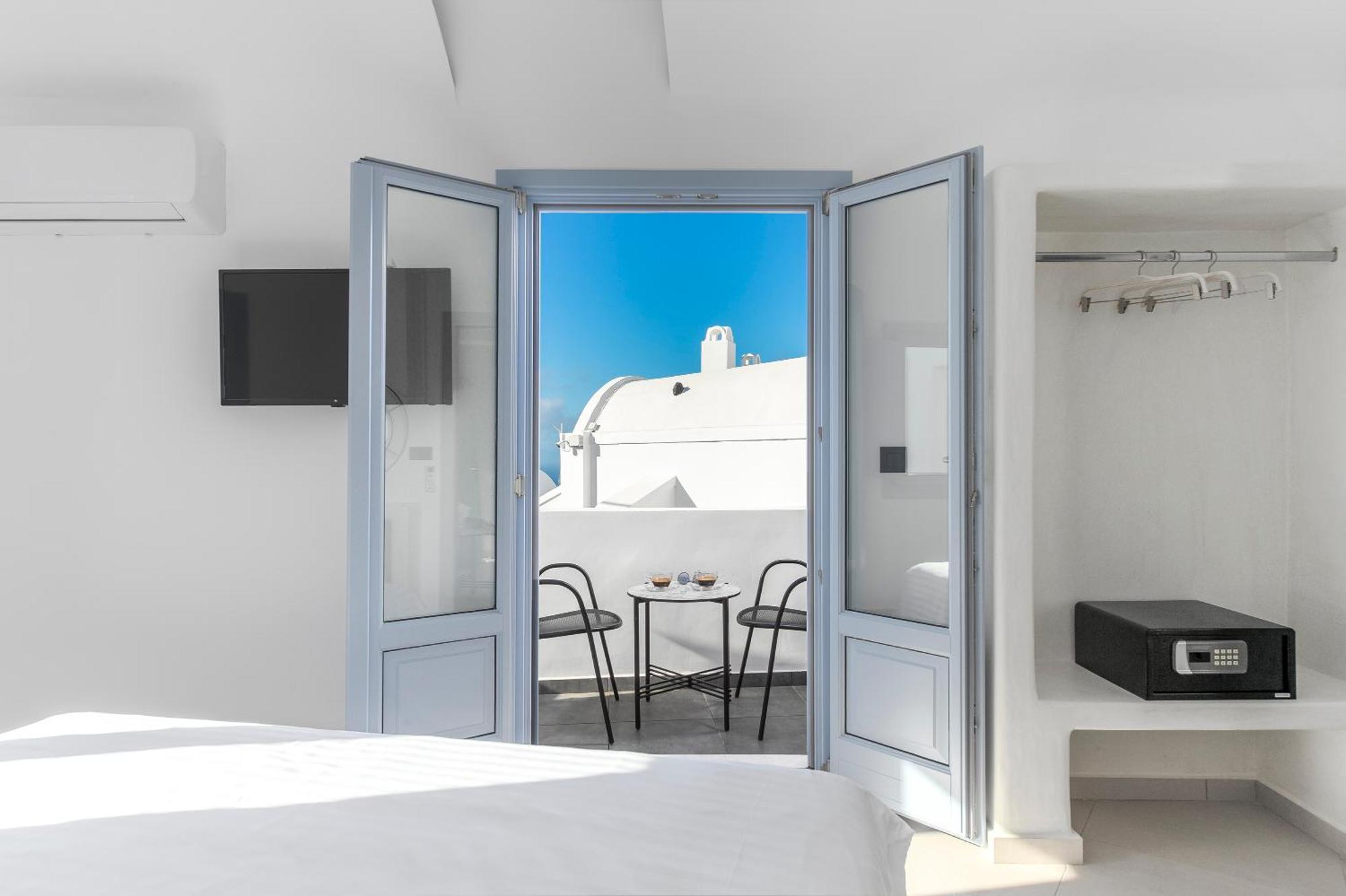 Sole D'Oro Luxury Suites Иа Стая снимка