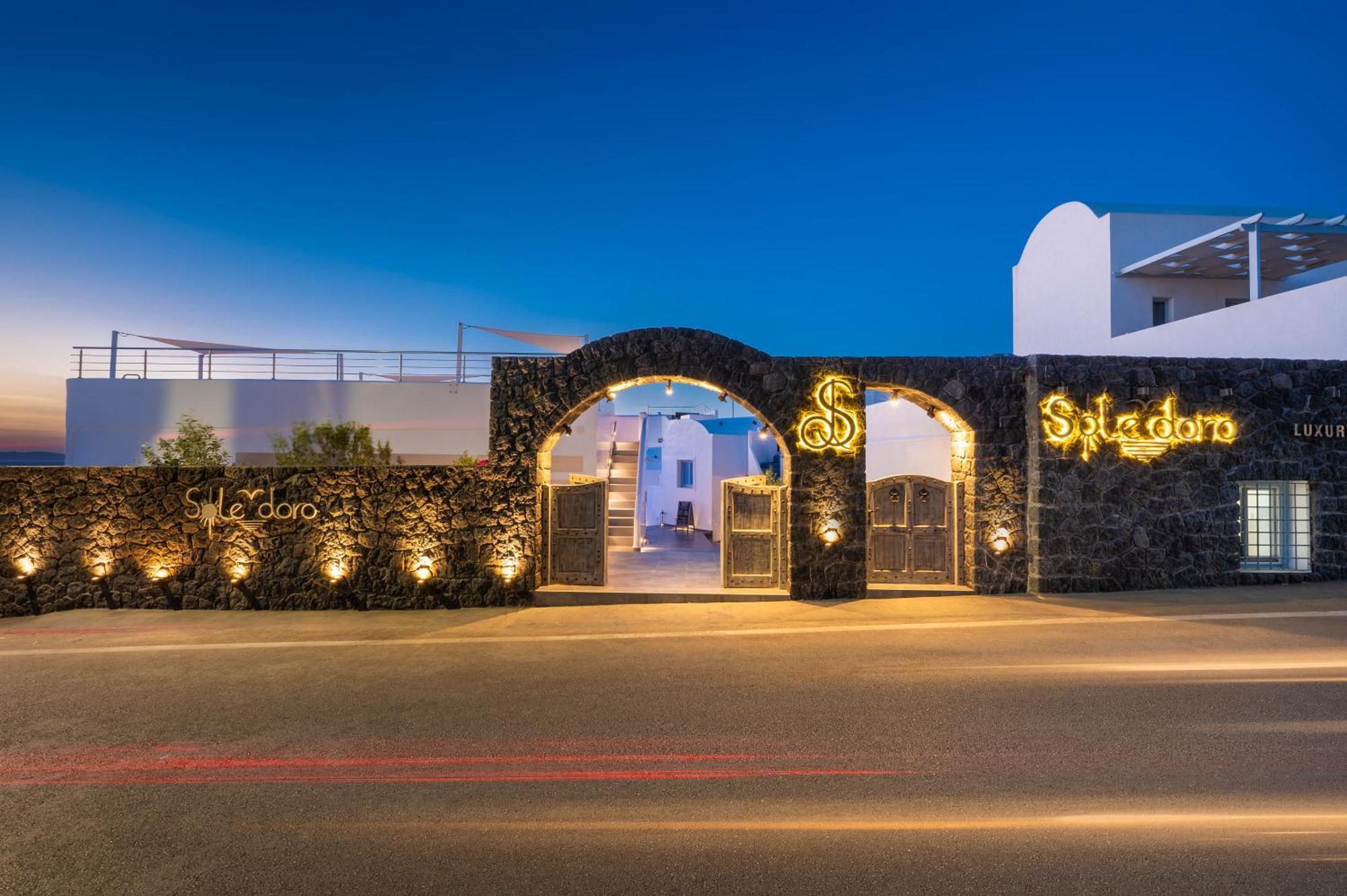 Sole D'Oro Luxury Suites Иа Екстериор снимка